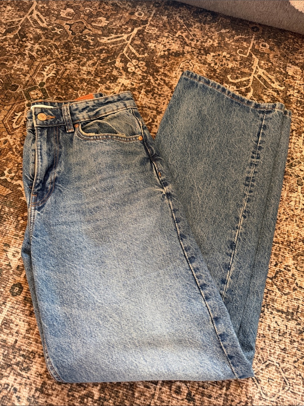 Zara Women's Relaxed Light Blue Denim Jeans